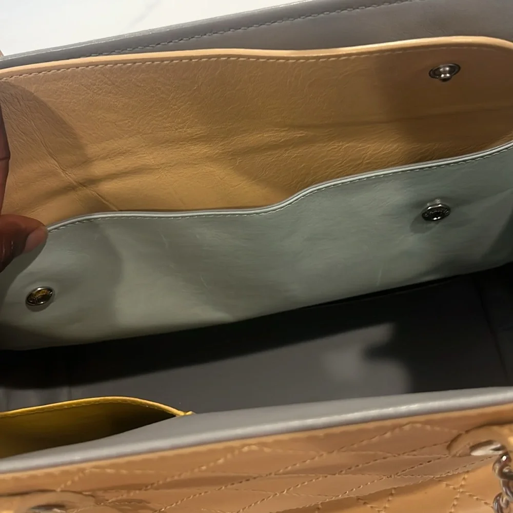 CHANEL Matelasse Chain Tote Bag Leather Beige Silver - Picture 11 of 16